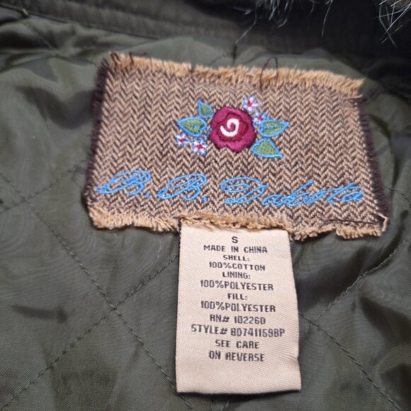 BB Dakota Khaki Quilted Cotton Vest with Detachable Faux Fur Collar Size Small - Picture 8 of 17